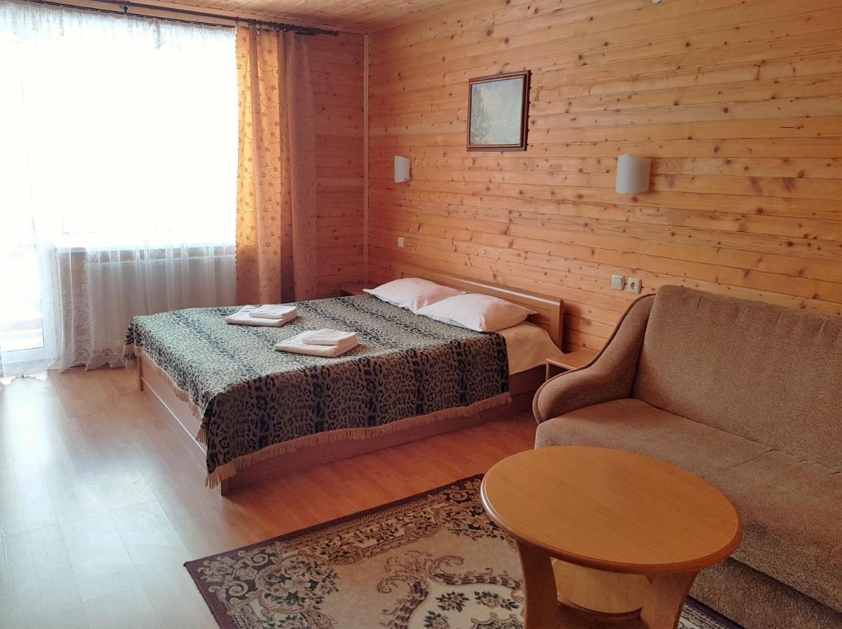 Karpatski Zori Hotel บูโคเวล ภายนอก รูปภาพ