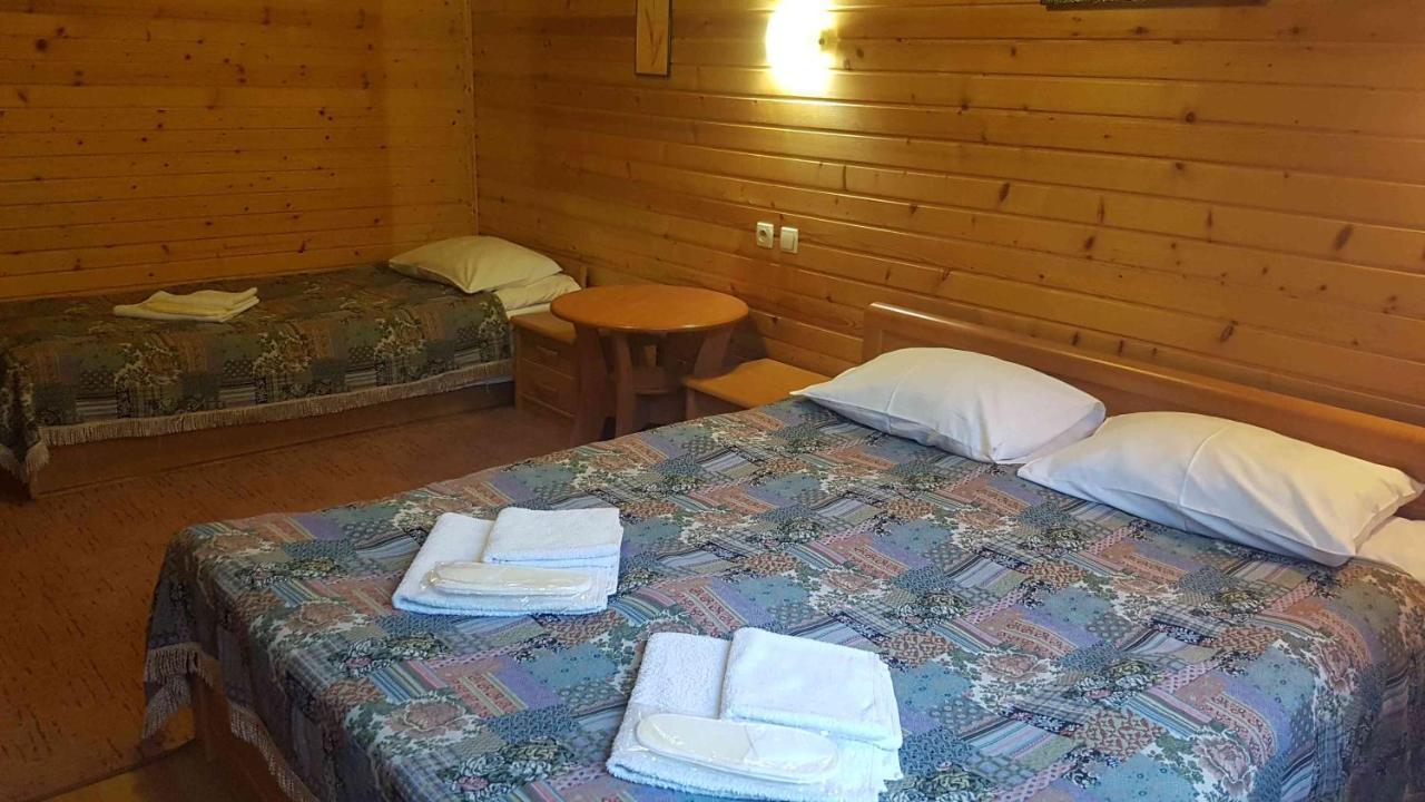 Karpatski Zori Hotel บูโคเวล ภายนอก รูปภาพ