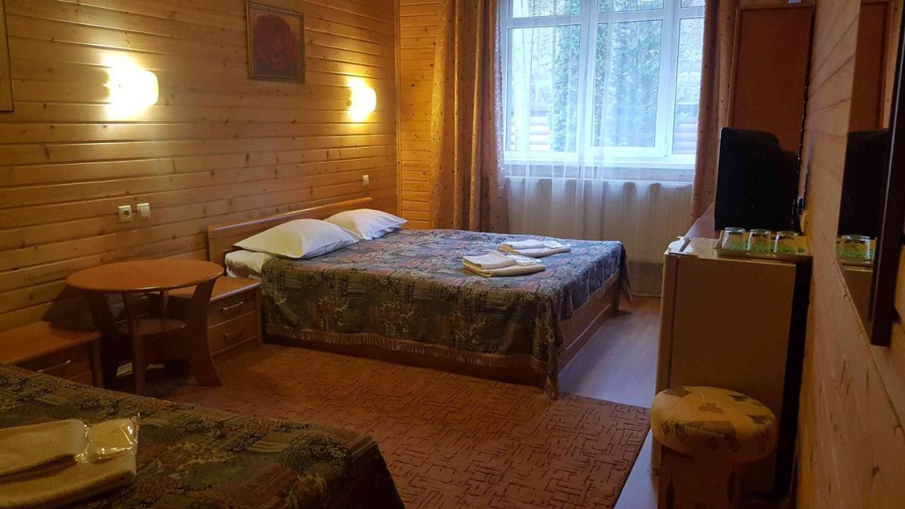 Karpatski Zori Hotel บูโคเวล ภายนอก รูปภาพ