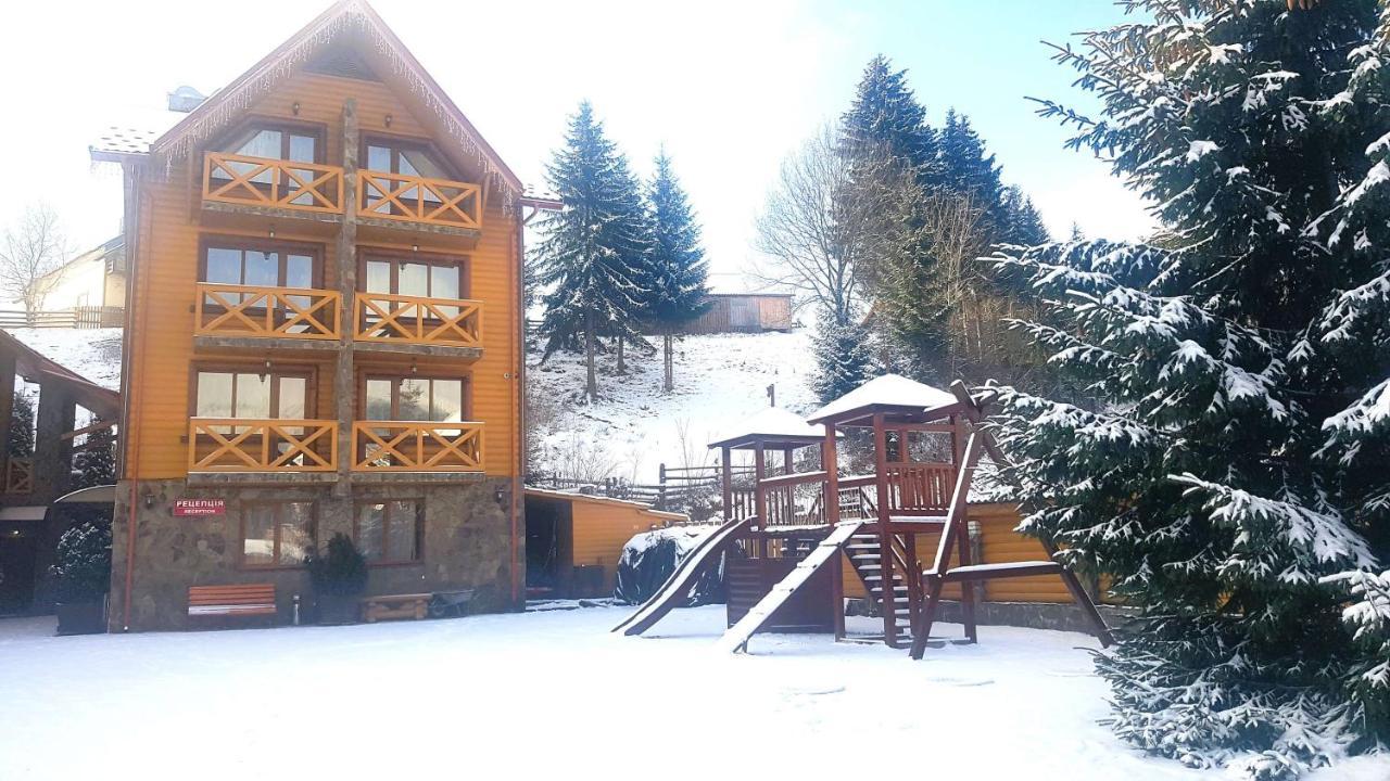 Karpatski Zori Hotel บูโคเวล ภายนอก รูปภาพ